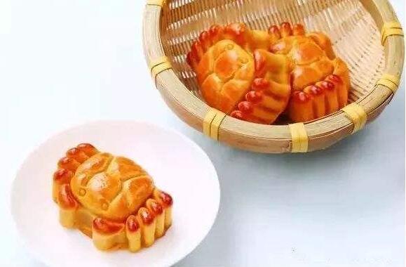 1551161375408598.jpg 肉松蛋黃小螃蟹月餅